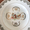 Ensemble de 6 assiettes creuses dorée décor calèche attribué à Porcelaine du Berry par Hello Broc brocante en ligne