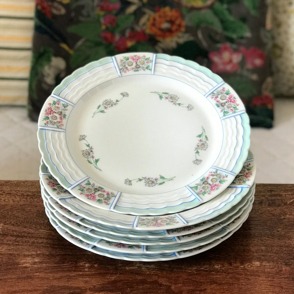 Lot de 6 assiettes plates en porcelaine de Limoges Lanternier décor bleu et fleuri par Hello Broc brocante en ligne