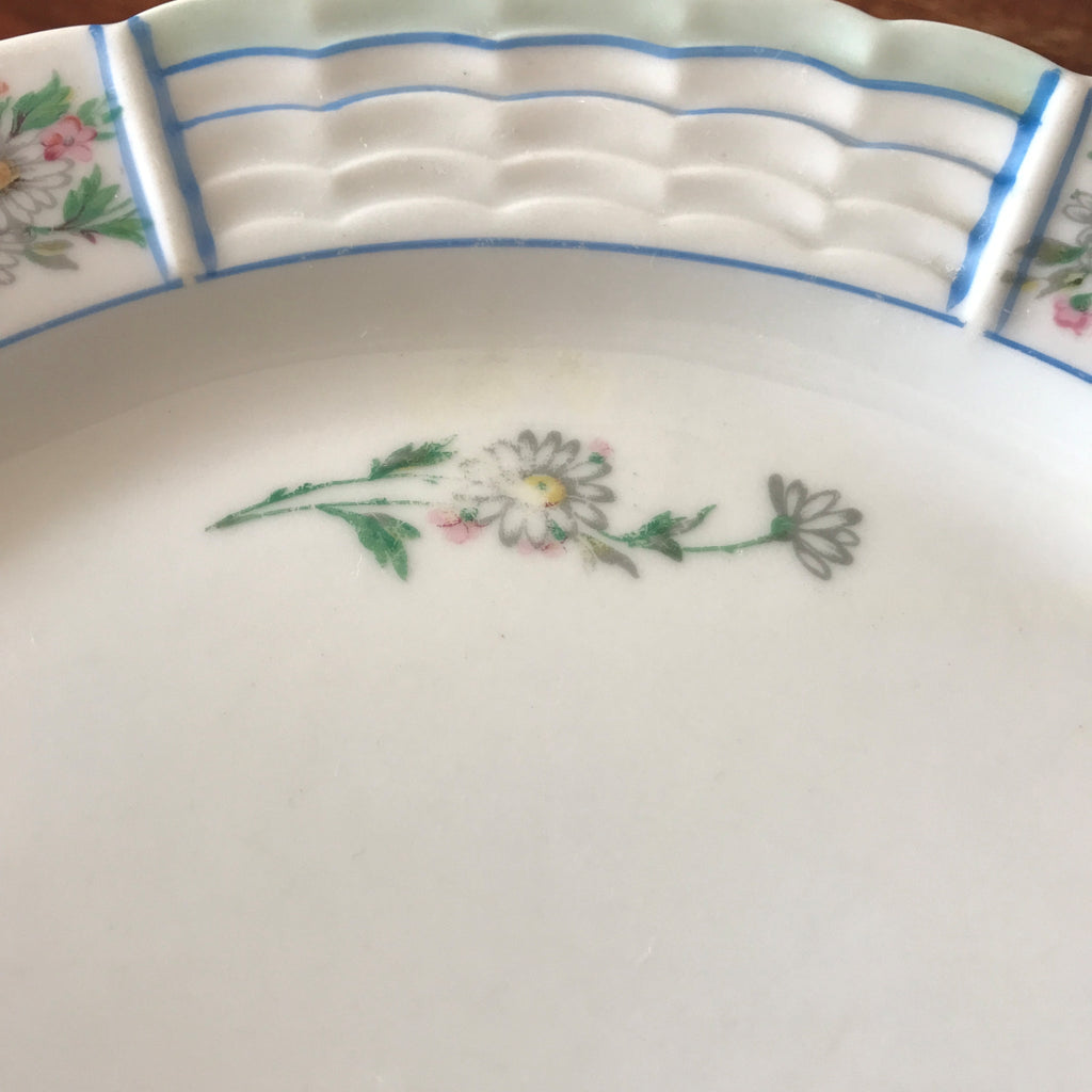 Lot de 6 assiettes plates en porcelaine de Limoges Lanternier décor bleu et fleuri par Hello Broc brocante en ligne