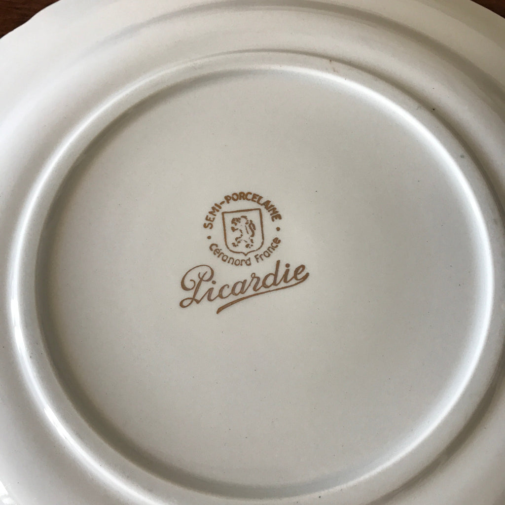 Lot de 4 assiettes plates en semi porcelaine Céranord France modèle Picardie blanche bordure vert menthe Circa 1950 par Hello Broc brocante en ligne