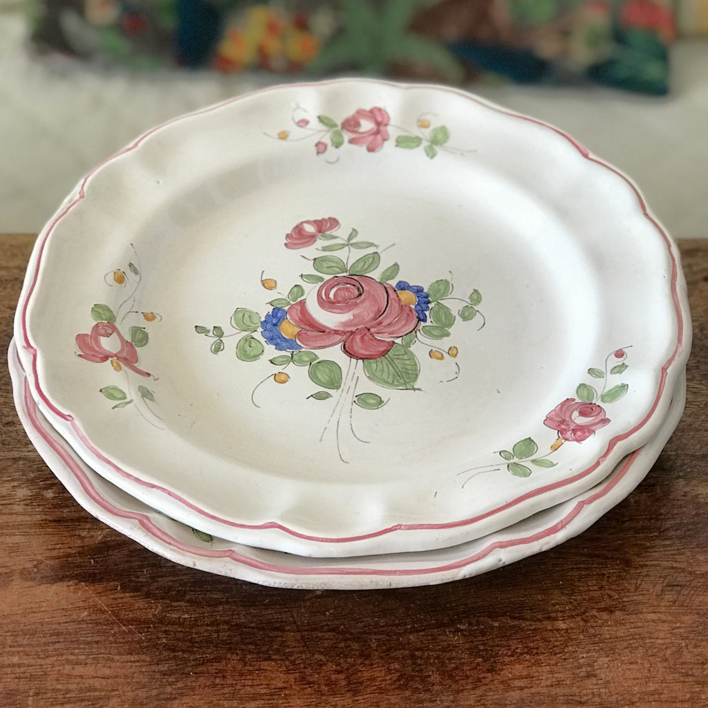 Ensemble coordonné assiette plate et assiette creuse en céramique décor vintage fleurs peint à la main diamètre de 24 cm par Hello Broc brocante en ligne