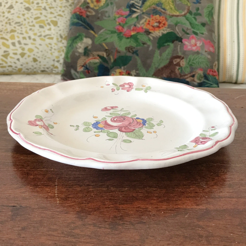 Ensemble coordonné assiette plate et assiette creuse en céramique décor vintage fleurs peint à la main diamètre de 24 cm par Hello Broc brocante en ligne