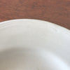 Ensemble de 3 assiettes creuses anciennes en faïence blanche diamètre 23 cm par Hello Broc brocante en ligne