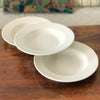 Ensemble de 3 assiettes creuses anciennes en faïence blanche diamètre 23 cm par Hello Broc brocante en ligne