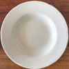 Ensemble de 3 assiettes creuses anciennes en faïence blanche diamètre 23 cm par Hello Broc brocante en ligne