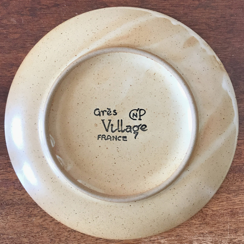 Assiette à dessert  vintage diamètre de 19,5 cm CNP Grès Village France par Hello Broc brocante en ligne