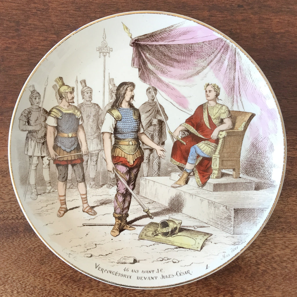Lot de 6 assiettes anciennes de collection en faïence polychrome Creil & Montereau Nos Gloires Militaires fin du 19ème siècle diamètre de 20 cm par Hello Broc brocante en ligne 