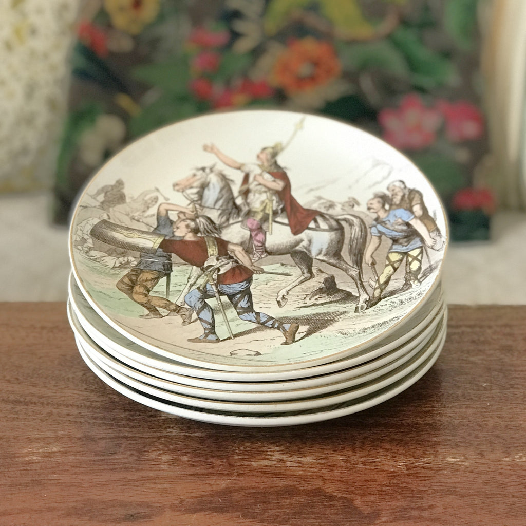 Lot de 6 assiettes anciennes de collection Terre de Fer polychrome Creil & Montereau Nos Gloires Militaires fin du 19ème siècle diamètre de 20 cm par Hello Broc brocante en ligne 