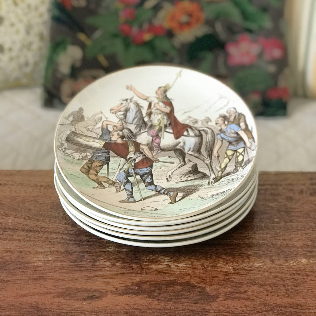 Lot de 6 assiettes anciennes de collection Terre de Fer polychrome Creil & Montereau Nos Gloires Militaires fin du 19ème siècle diamètre de 20 cm par Hello Broc brocante en ligne 