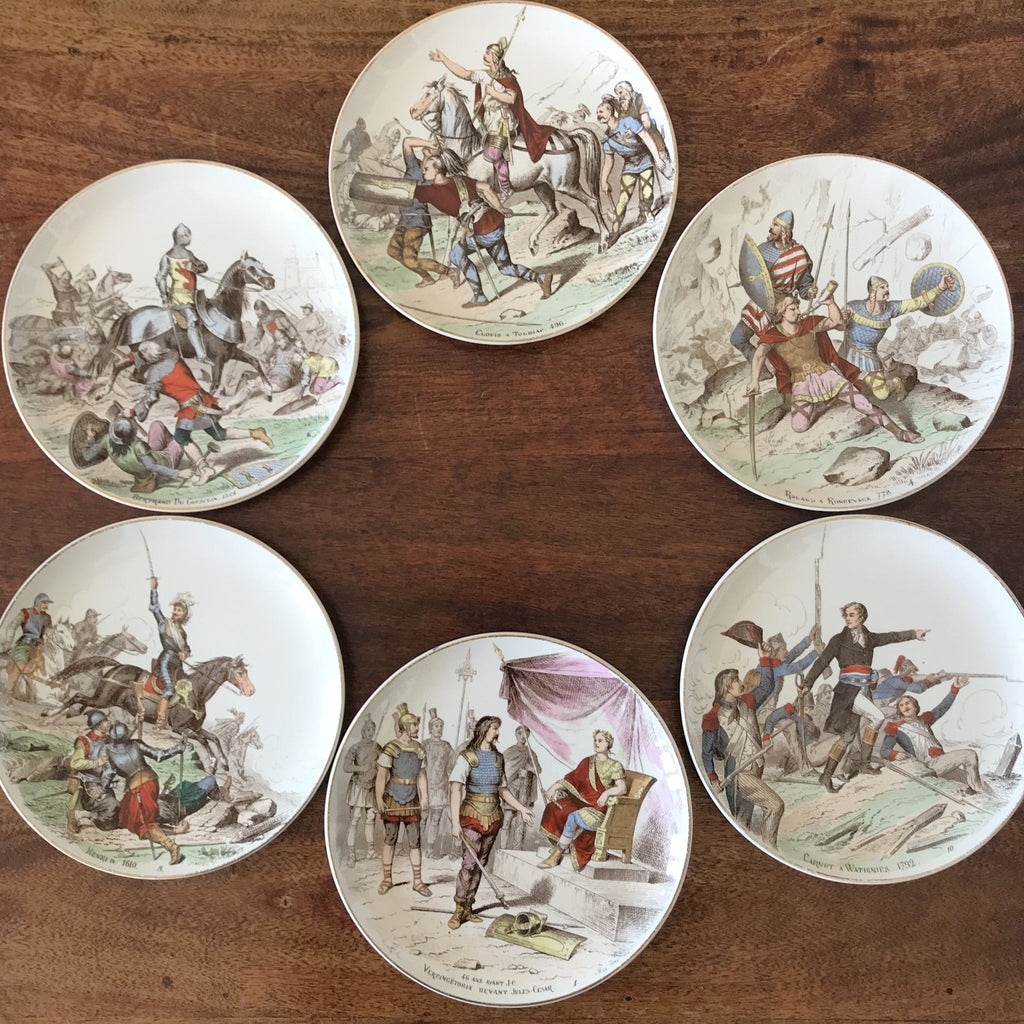 Lot de 6 assiettes anciennes de collection Terre de Fer  polychrome Creil & Montereau Nos Gloires Militaires fin du 19ème siècle diamètre de 20 cm par Hello Broc brocante en ligne 