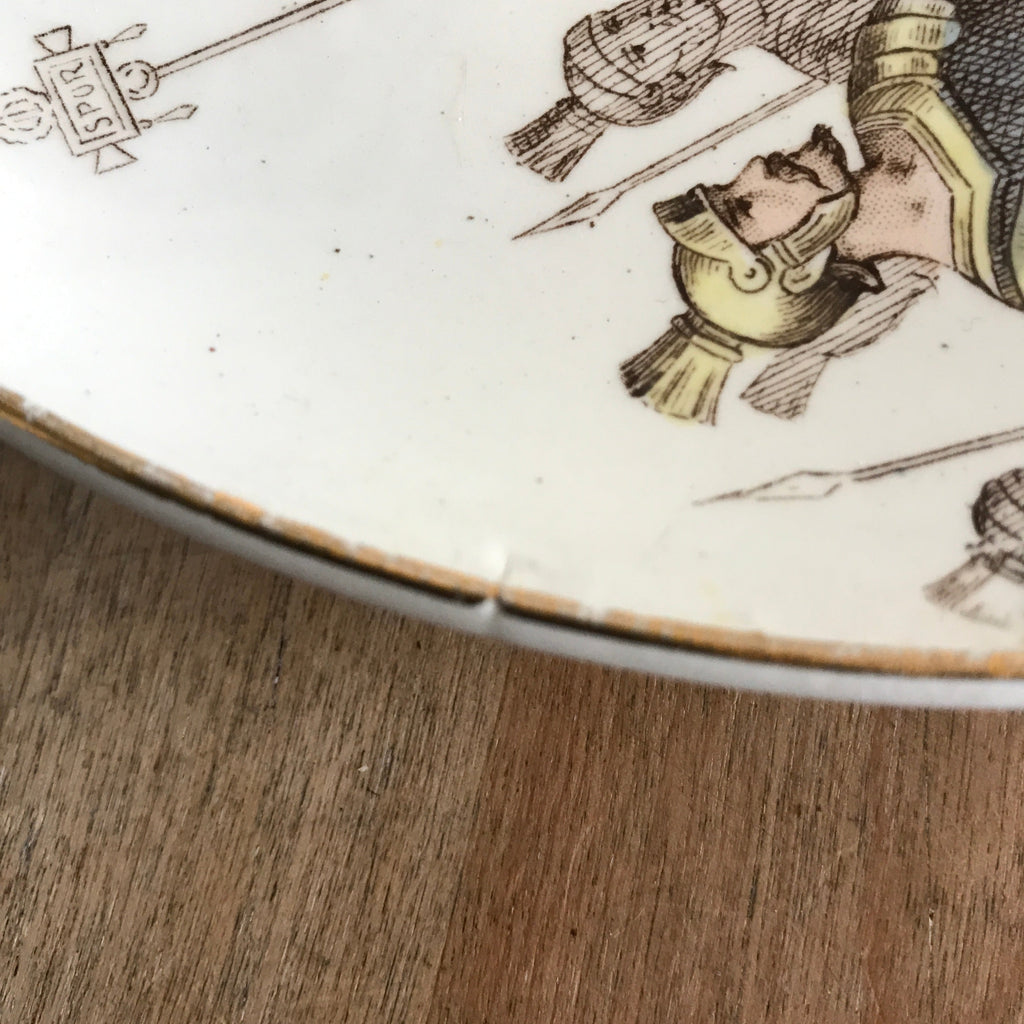 Lot de 6 assiettes anciennes de collection Terre de Fer polychrome Creil & Montereau Nos Gloires Militaires fin du 19ème siècle diamètre de 20 cm par Hello Broc brocante en ligne 