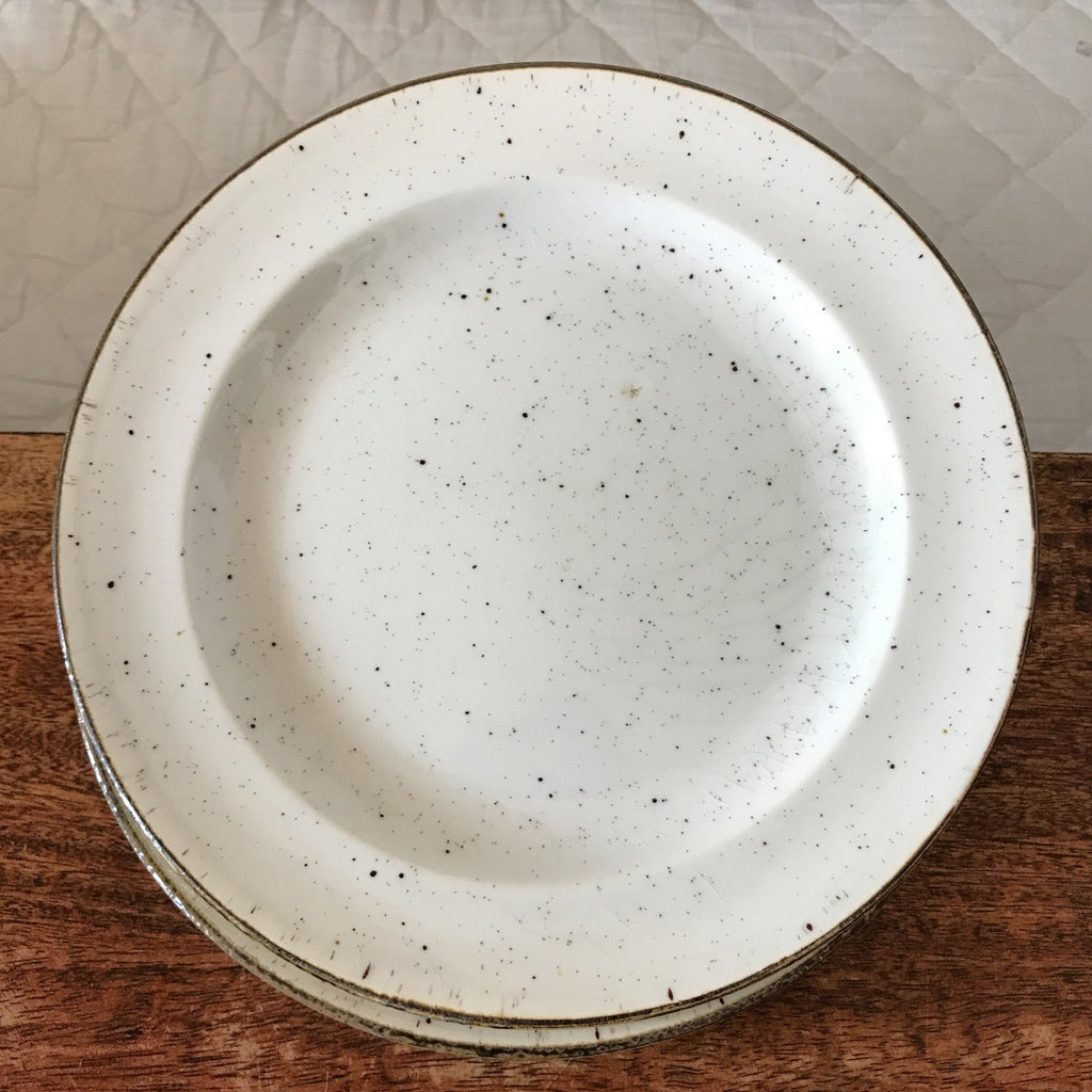 Lot de 6 assiettes à dessert en faïence à l'effet moucheté fabriquées en Angleterre par Hello Broc brocante en ligne