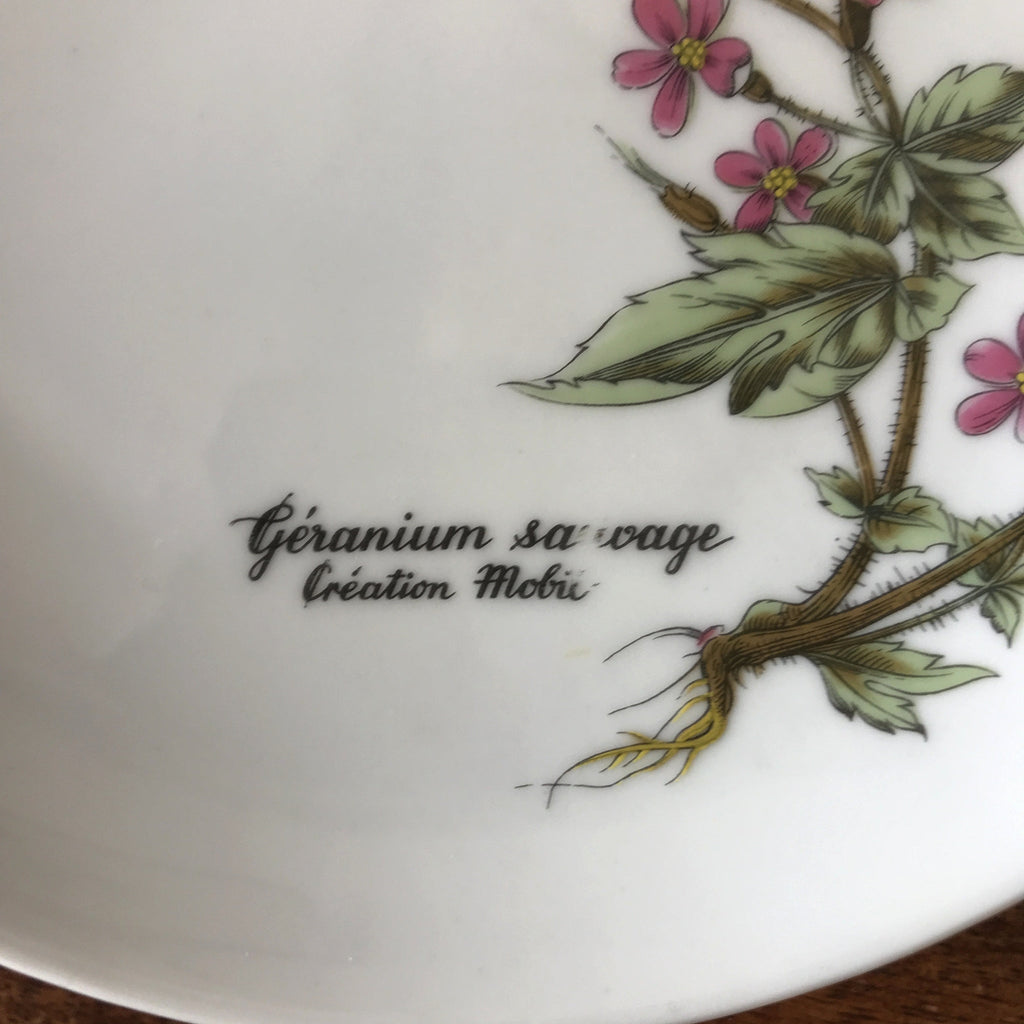 Lot de 6 assiettes à dessert ou à fromage en porcelaine Winterling décor Géranium Sauvage par Mobil par Hello Broc brocante en ligne