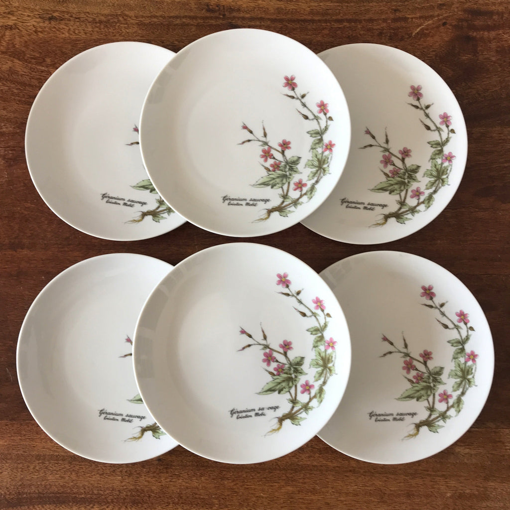 Lot de 6 assiettes à dessert ou à fromage en porcelaine Winterling décor Géranium Sauvage par Mobil par Hello Broc brocante en ligne