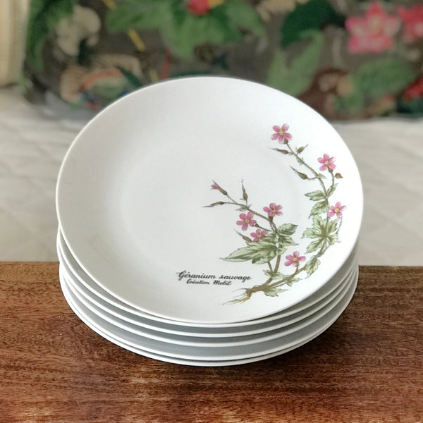 Lot de 6 assiettes à dessert ou à fromage en porcelaine Winterling décor Géranium Sauvage par Mobil par Hello Broc brocante en ligne