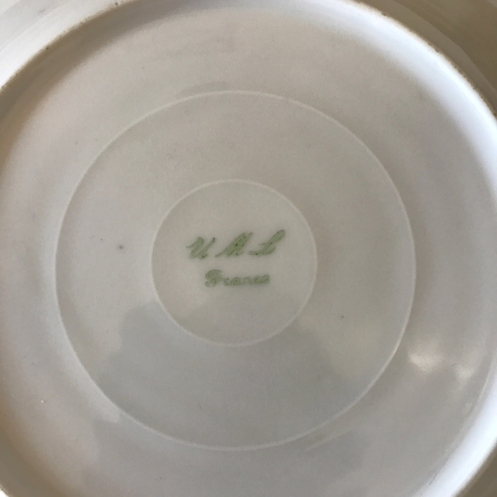 Lot de 5 assiettes à dessert en porcelaine blanche liserés doré et bleu UML France diamètre de 20,5 cm par Hello Broc brocante en ligne