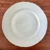 Lot de 6 assiettes à dessert blanches avec liserés dorés en porcelaine du Berry diamètre de 18 cm par Hello Broc brocante en ligne 