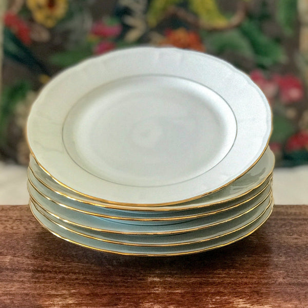 Lot de 6 assiettes à dessert blanches avec liserés dorés en porcelaine du Berry diamètre de 18 cm par Hello Broc brocante en ligne 