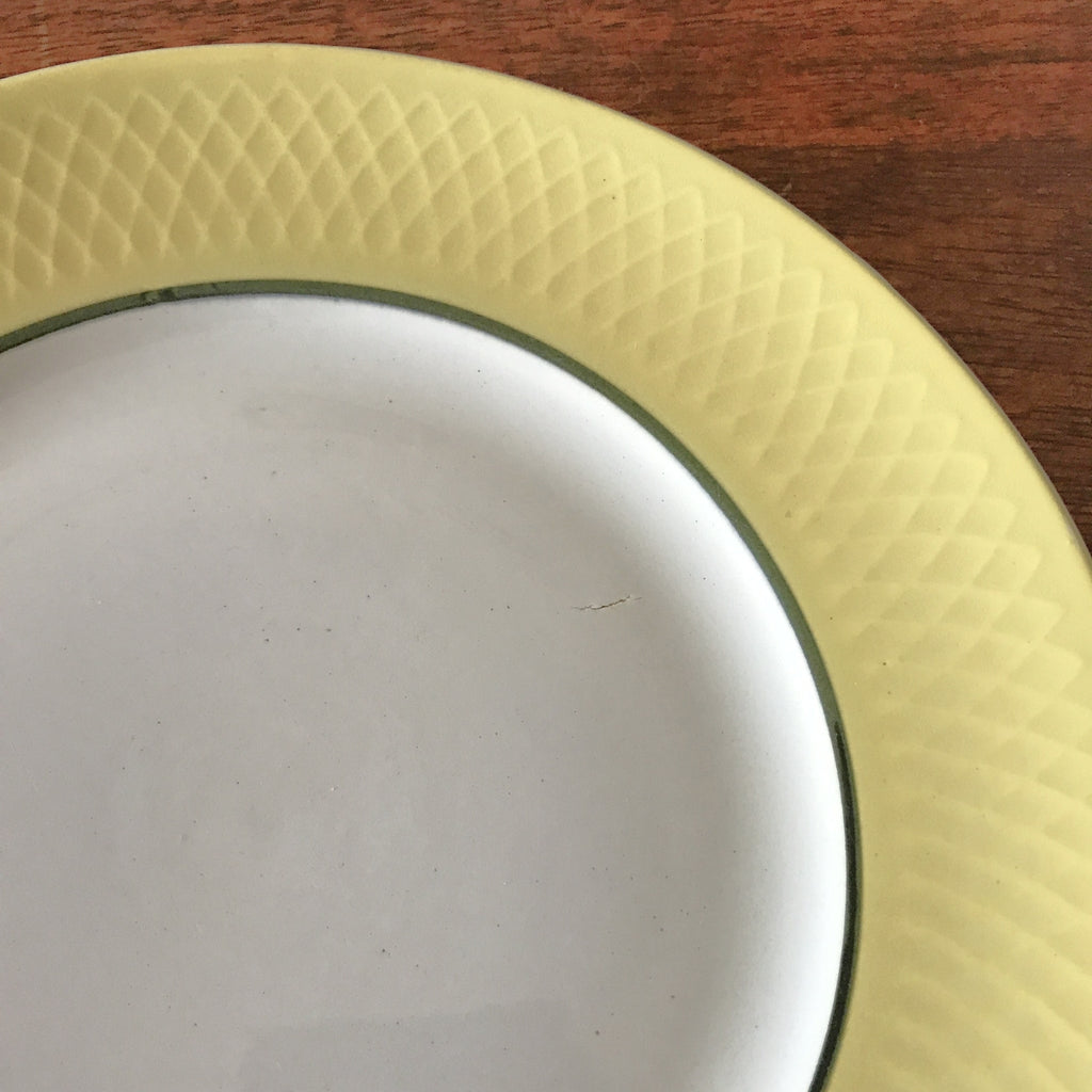 Lot de 6 petits assiettes à dessert vintage Moulin des Loups Orchies décor jaune diamètre 19 cm par Hello Broc brocante en ligne