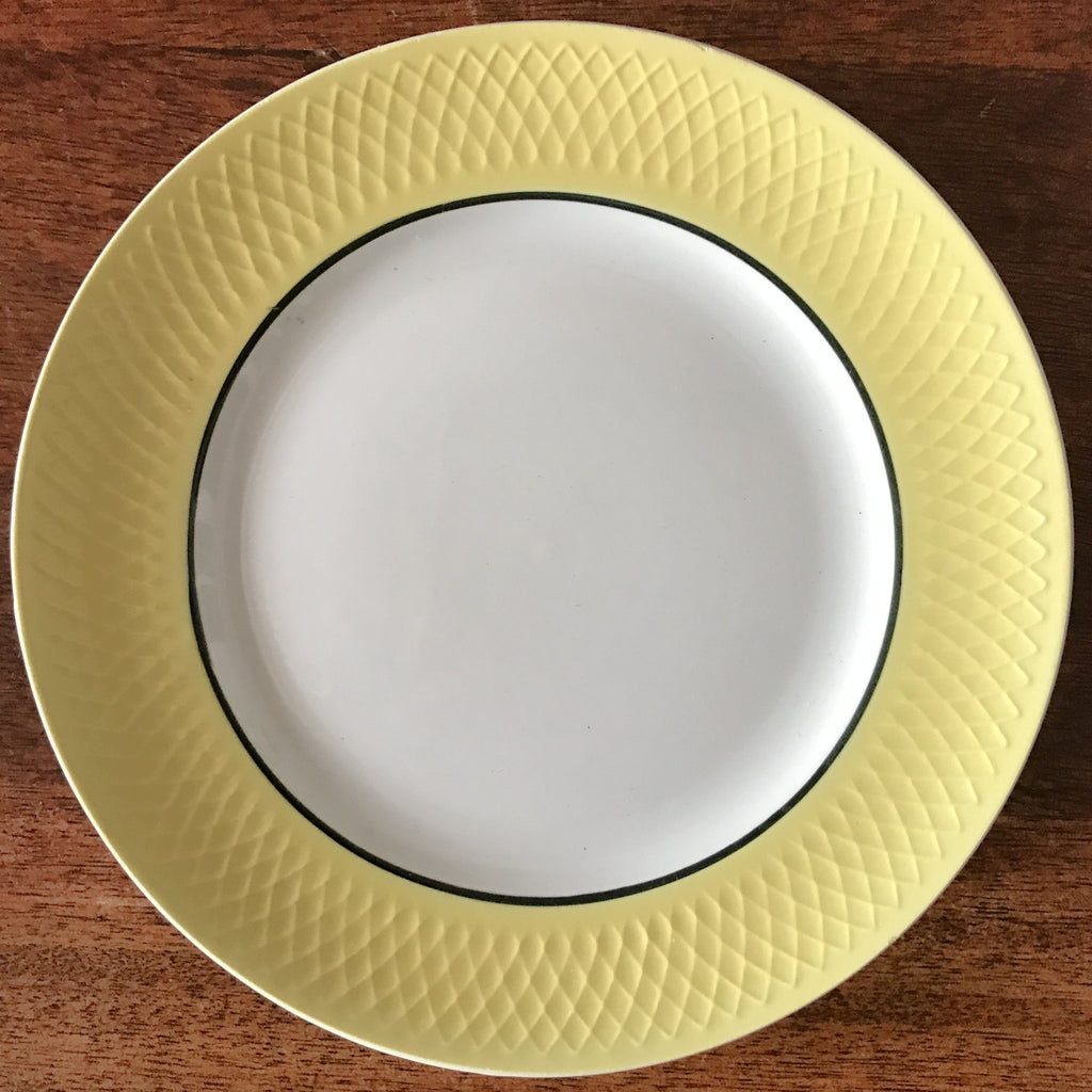 Lot de 6 petits assiettes à dessert vintage Moulin des Loups Orchies décor jaune diamètre 19 cm par Hello Broc brocante en ligne