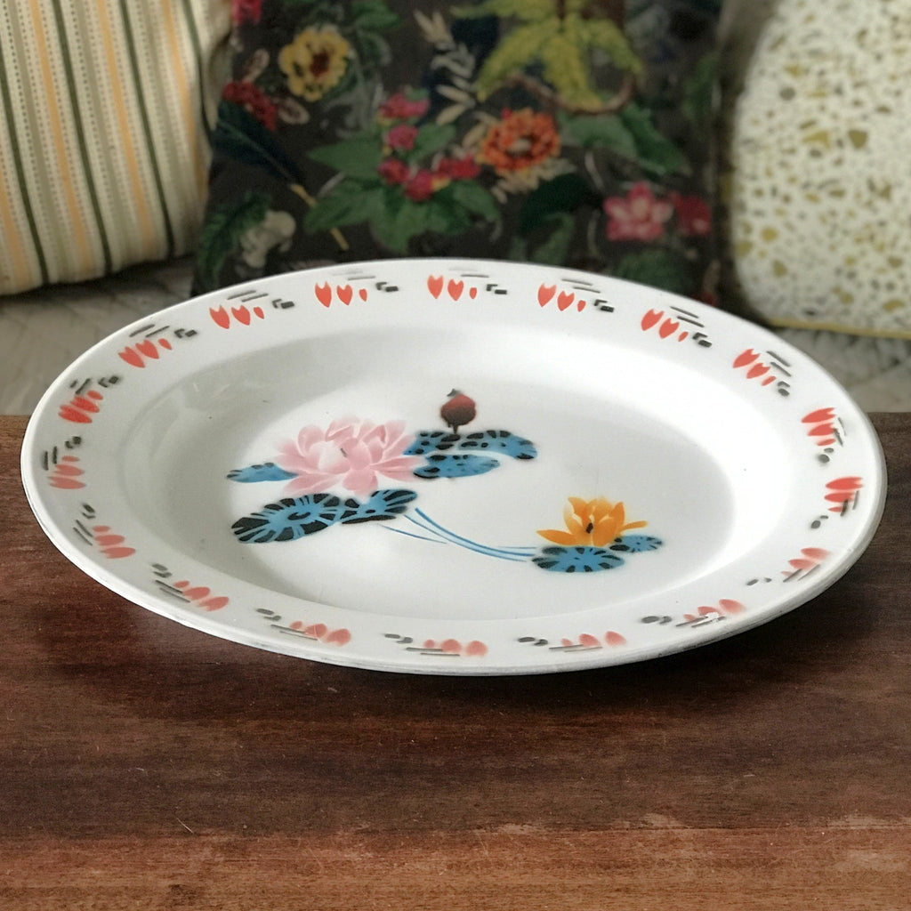 Très grand plat de service vintage de forme ovale en métal émaillé de marque Bon Voyage par Hello Broc brocante en ligne 