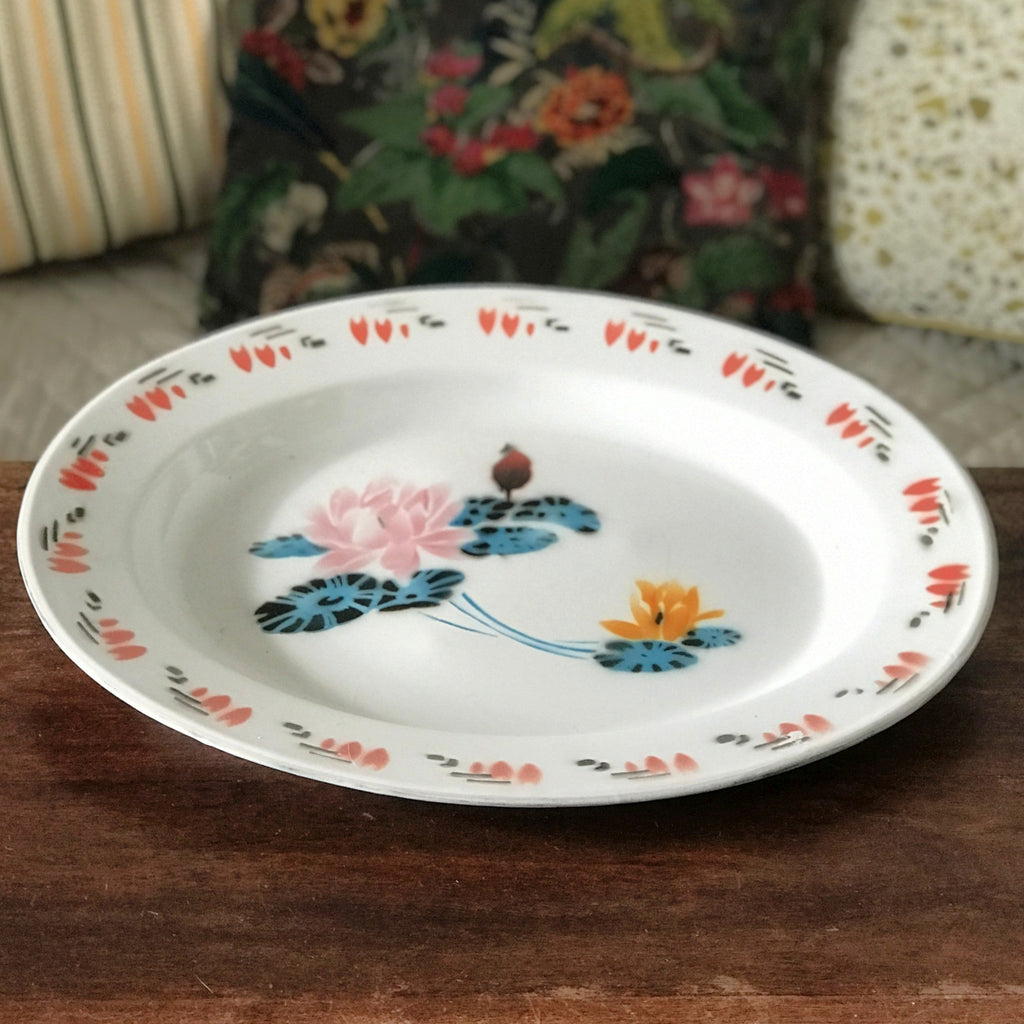 Très grand plat de service vintage de forme ovale en métal émaillé de marque Bon Voyage par Hello Broc brocante en ligne 