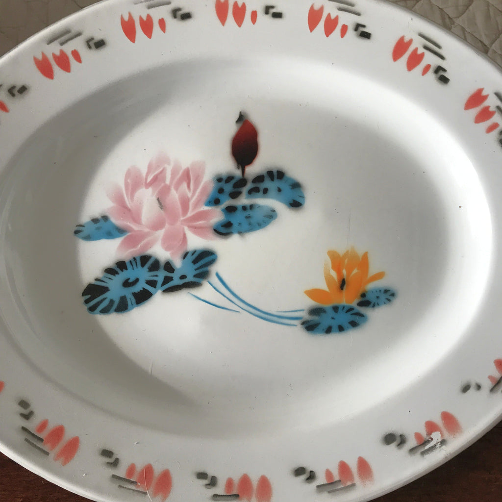 Très grand plat de service vintage de forme ovale en métal émaillé par Hello Broc brocante en ligne
