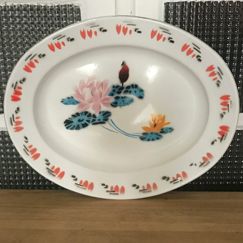 Très grand plat de service vintage de forme ovale en métal émaillé longueur 45 cm de marque Bon Voyage par Hello Broc brocante en ligne 
