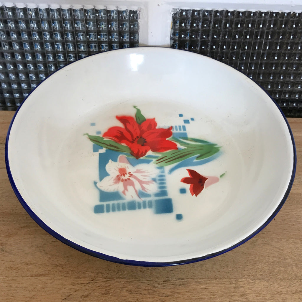 Plat de service vintage rond et creux Bumper Harvest en métal émaillé diamètre 27 cm par Hello Broc brocante en ligne