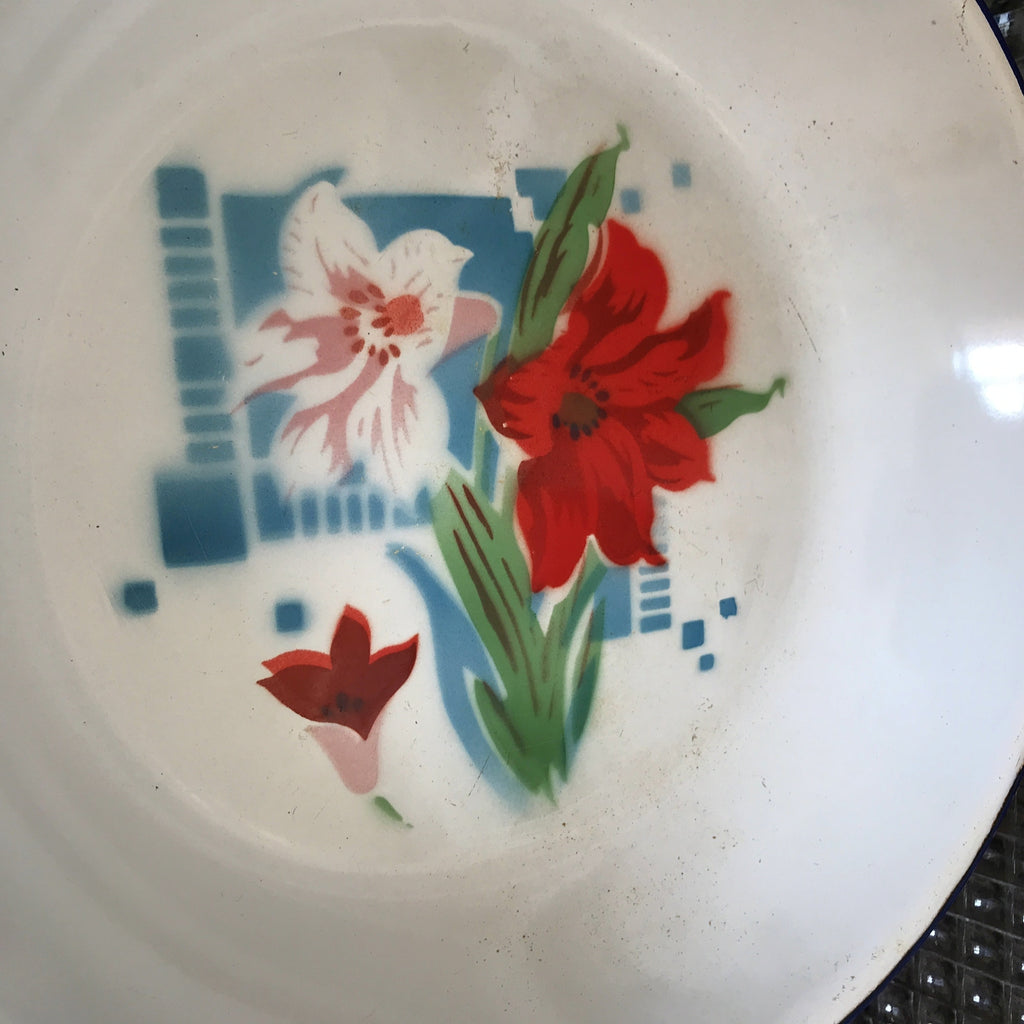 Plat de service vintage rond et creux Bumper Harvest en métal émaillé diamètre 27 cm par Hello Broc brocante en ligne