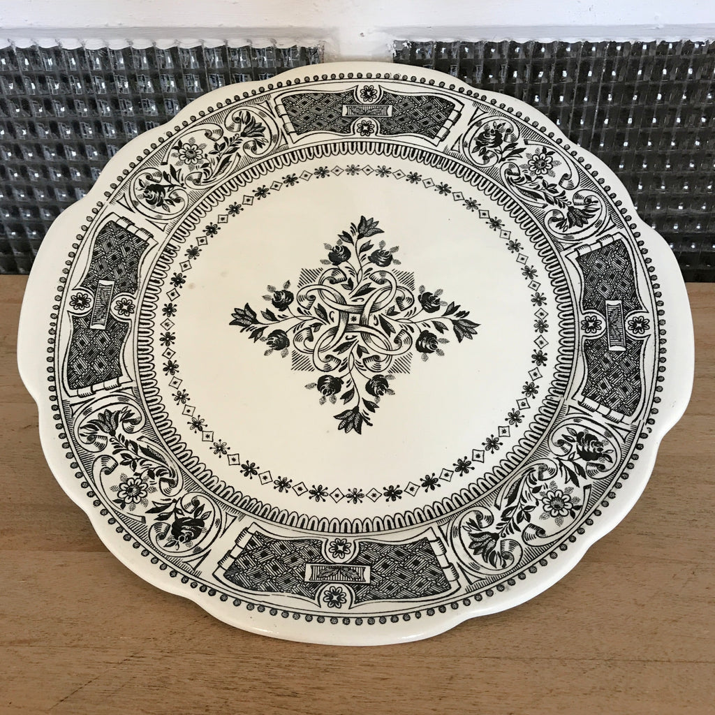 Plat de service vintage pour gâteau ou tarte en faïence de Gien diamètre de 28 cm par Hello Broc brocante en ligne