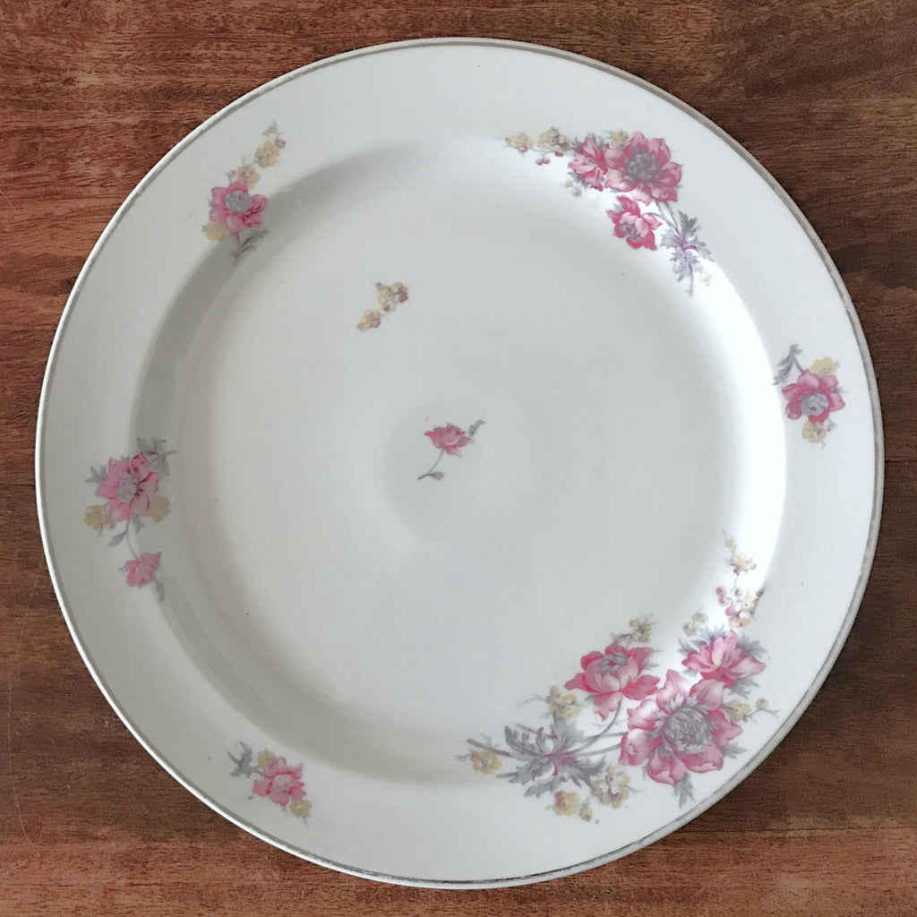 Plat de service en porcelaine de Limoges W. G. & Co pour Guérin & Co Circa 1910 1920 diamètre 31 cm par Hello Broc brocante en ligne
