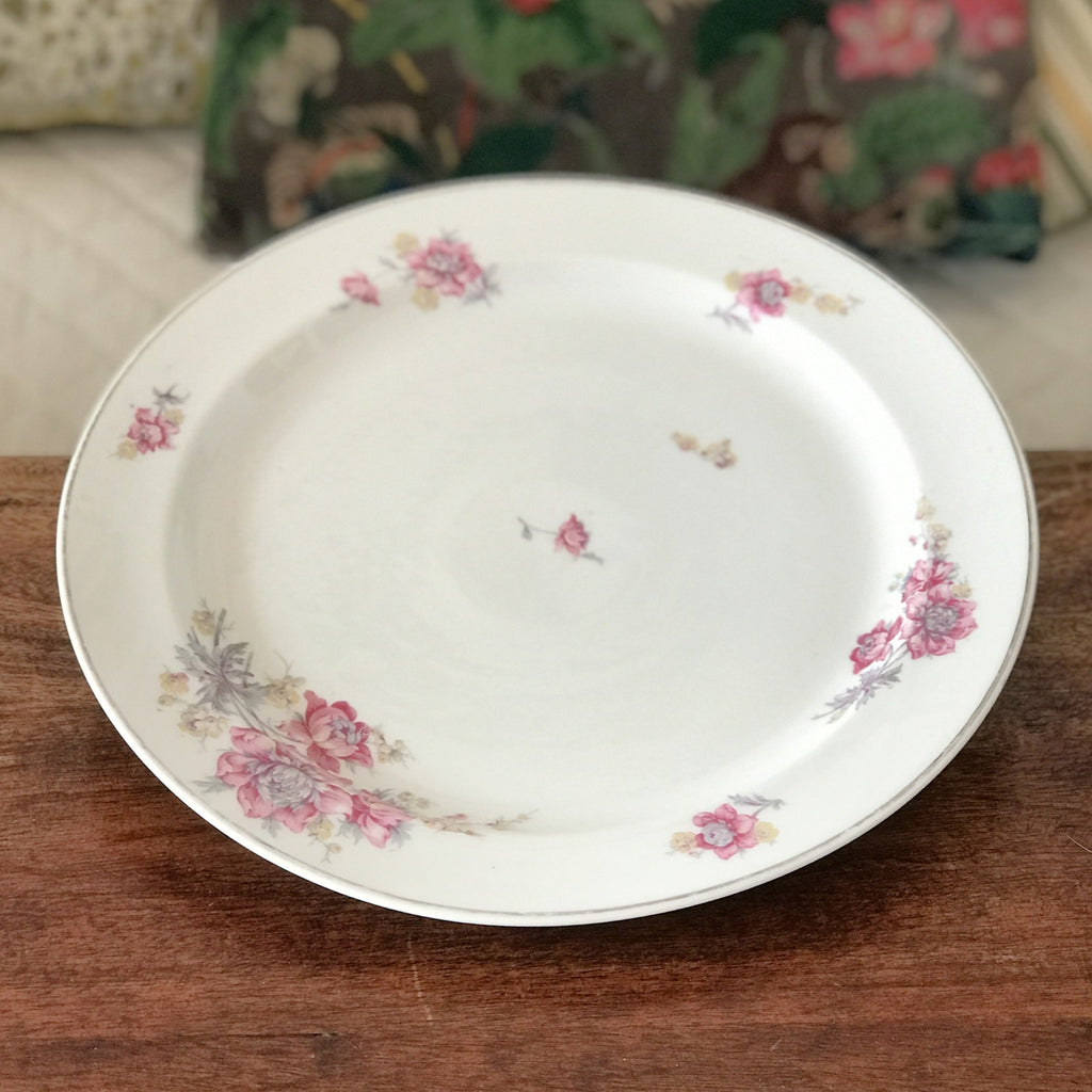 Plat de service en porcelaine de Limoges W. G. & Co pour Guérin & Co Circa 1910 1920 diamètre 31 cm par Hello Broc brocante en ligne