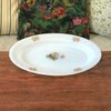 Plat de service ovale Arcopal vintage en verre opalin blanc décor rose rose années 70 / 80 par Hello Broc brocante en ligne