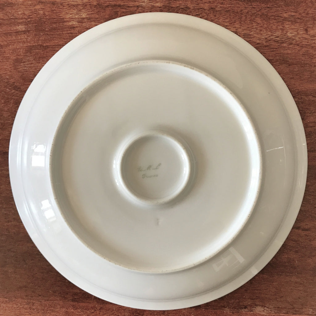 Plat de service rond et creux en porcelaine blanche liserés doré et bleu UML France par Hello Broc brocante en ligne