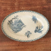 Plat de service ancien forme ovale en faïence de Pexonne décor Oiseaux par Hello Broc brocante en ligne