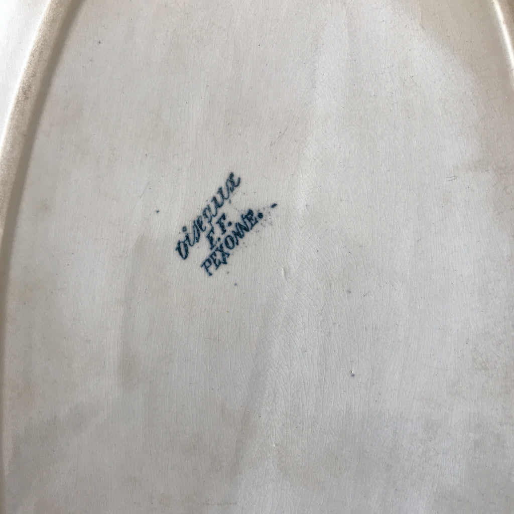 Plat de service ancien forme ovale en faïence de Pexonne décor Oiseaux par Hello Broc brocante en ligne