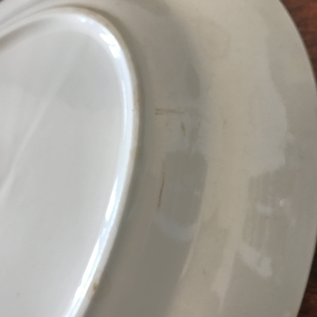Plat de service ovale en faïence blanche et jaune Orchies Moulin des Loups France par Hello Broc brocante en ligne