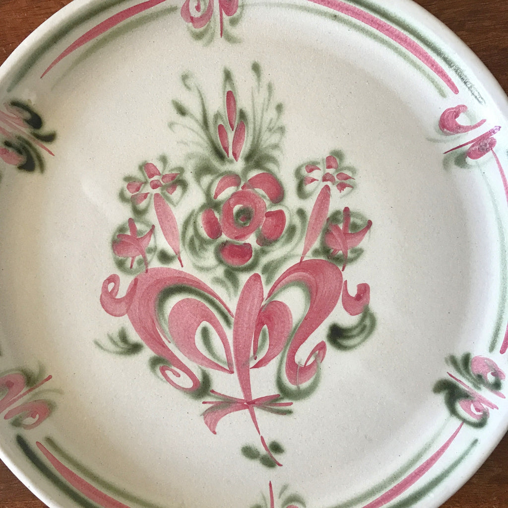 Plat de service en grès de Quimper Keraluc diamètre 27,5 cm par Hello Broc brocante en ligne