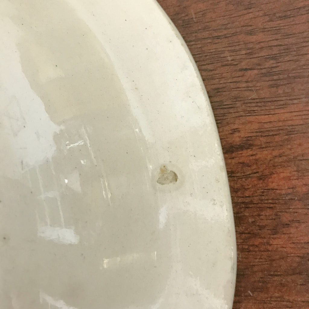 Plat de service de présentation vintage rond et creux en faïence de Digoin décor roses bleues par Hello Broc brocante en ligne