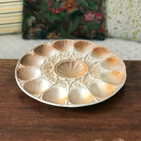 Grand plat de service rond en barbotine pour huîtres, fruits de mer et coquillages Sarreguemines par Hello Broc brocante en ligne