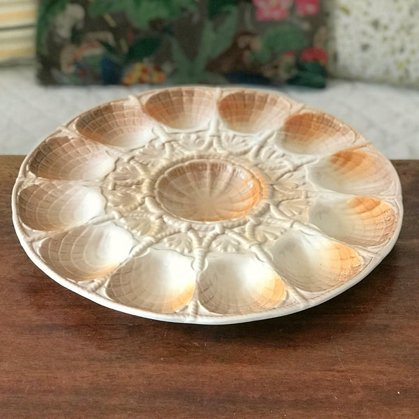 Grand plat de service rond en barbotine pour huîtres, fruits de mer et coquillages Sarreguemines par Hello Broc brocante en ligne