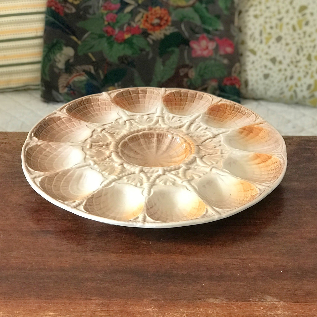 Grand plat de service rond en barbotine pour huîtres, fruits de mer et coquillages Sarreguemines par Hello Broc brocante en ligne