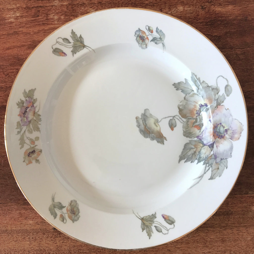 Grand plat rond légèrement creux en porcelaine de Limoges ULIM décor pavots diamètre de 31 cm par Hello Broc brocante en ligne