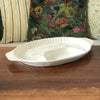 Grand plat à asperges en céramique blanche longueur 43 cm par Hello Broc brocante en ligne