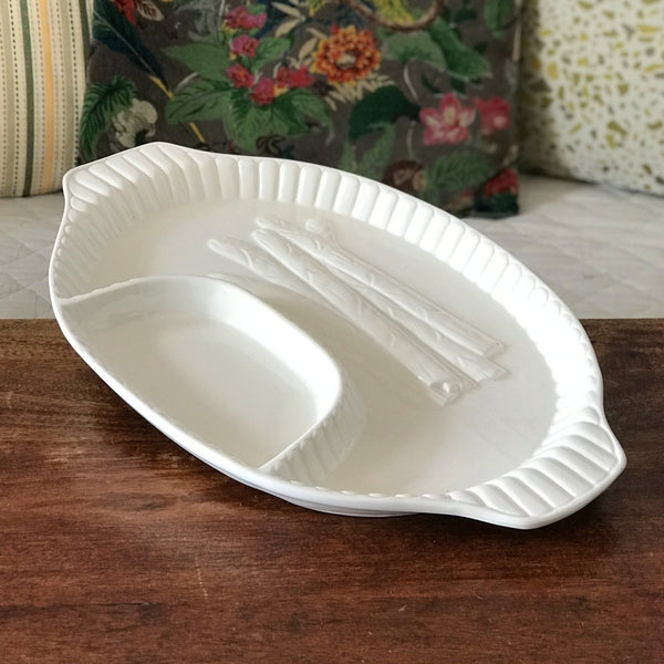 Grand plat à asperges en céramique blanche longueur 43 cm par Hello Broc brocante en ligne