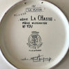 Grand plat de service rond Atelier d'Art Longwy Série La Chasse La Plaine par Hello Broc brocante en ligne