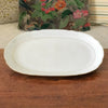 Plat de service ovale vintage blanc liseré doré Porcelaine du Berry 36 x 22 cm par Hello Broc brocante en ligne