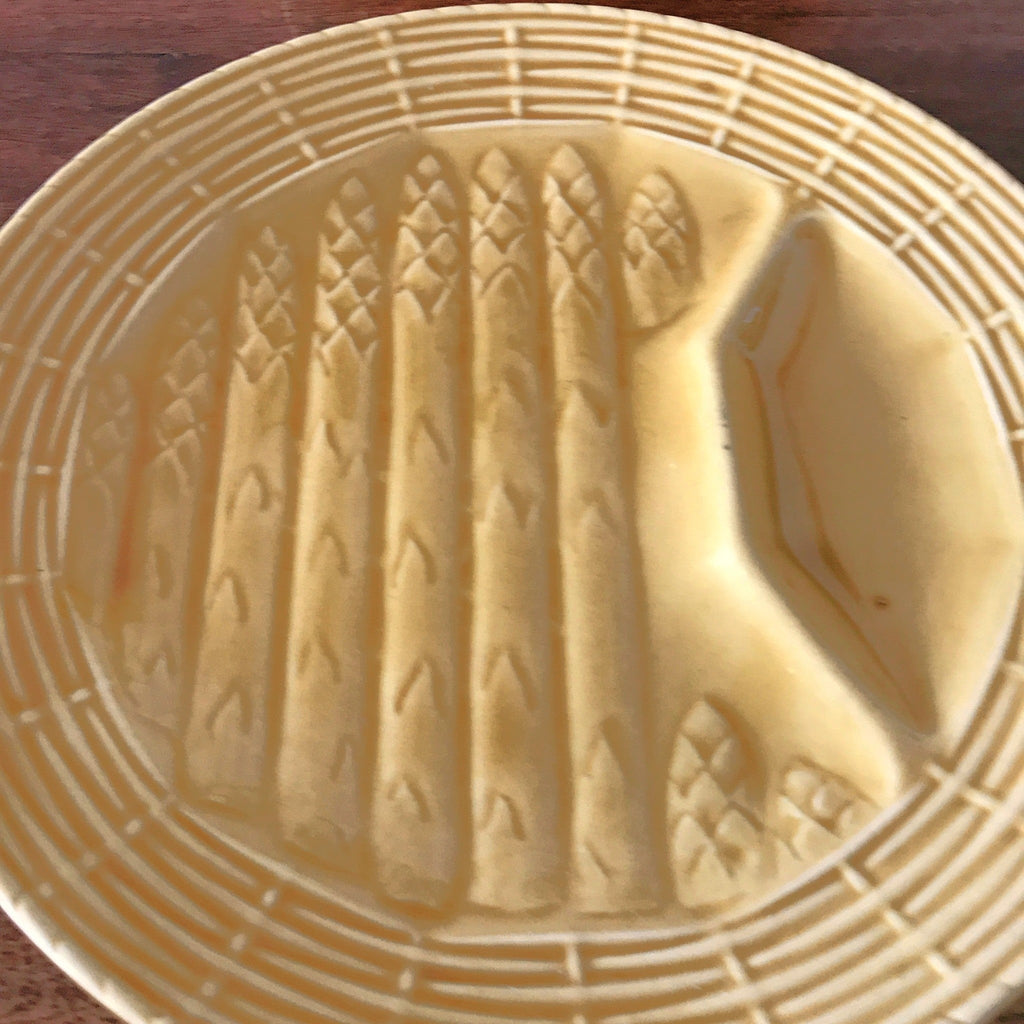 Lot de 6 assiettes à asperges jaune moutarde de Sarreguemines par Hello Broc brocante en ligne