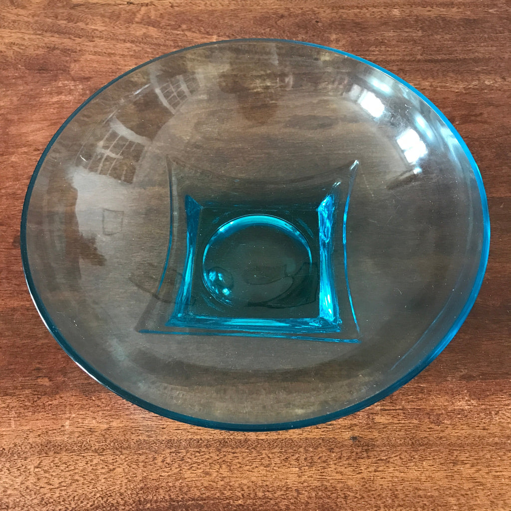 Grand saladier années 50 de style Art Déco en verre moulé bleu par Hello Broc brocante en ligne